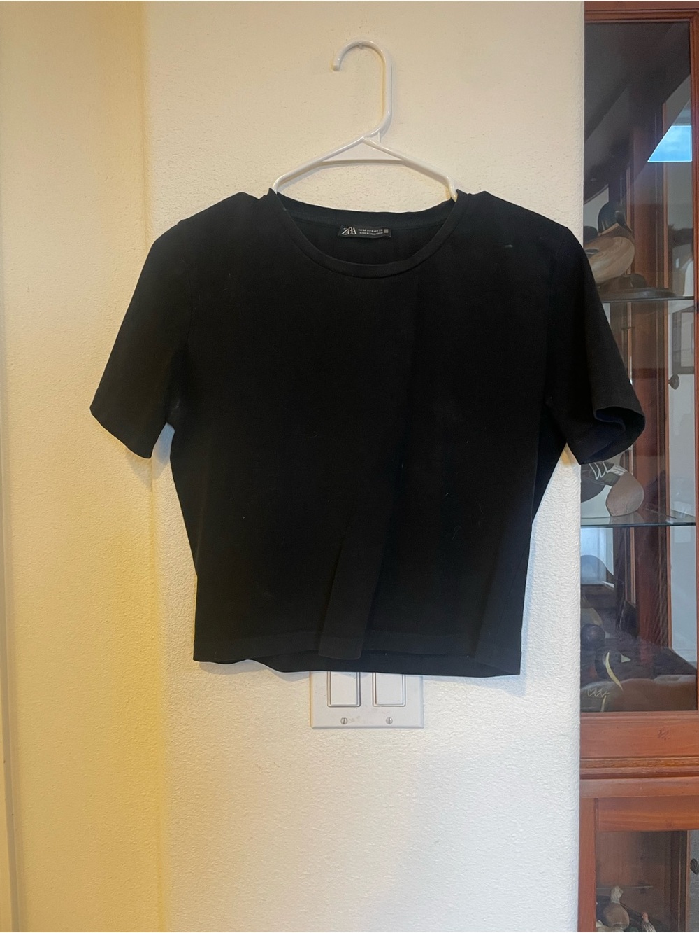 Zara Black Short Sleeve Crewneck Crop Tee